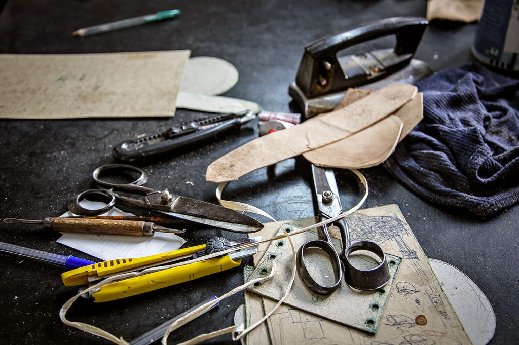 Utensili per lavorare il cuoio Utensili per lavorare il cuoio